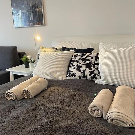 Charming Apartment Near City Center Вена Экстерьер фото