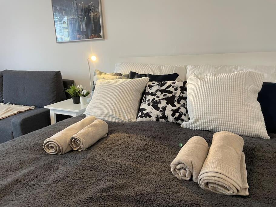 Charming Apartment Near City Center Вена Экстерьер фото